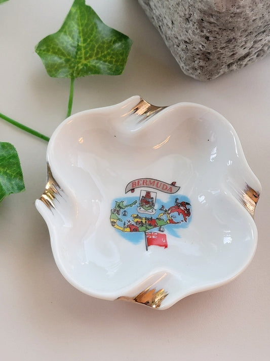 Bermuda Tray/ Dish - Smash's Stashes