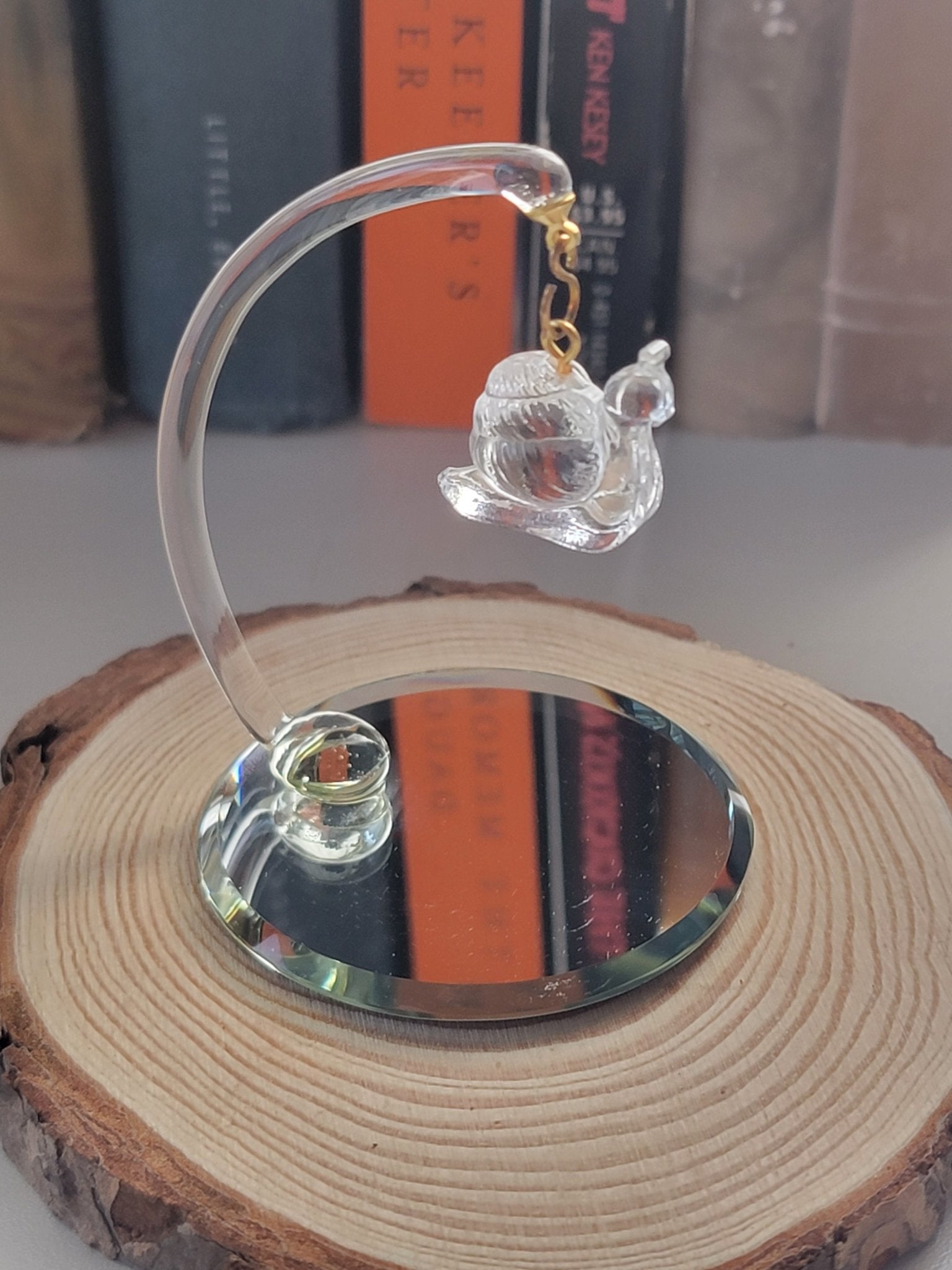 Crystal Hanging Snail - Smash's Stashes
