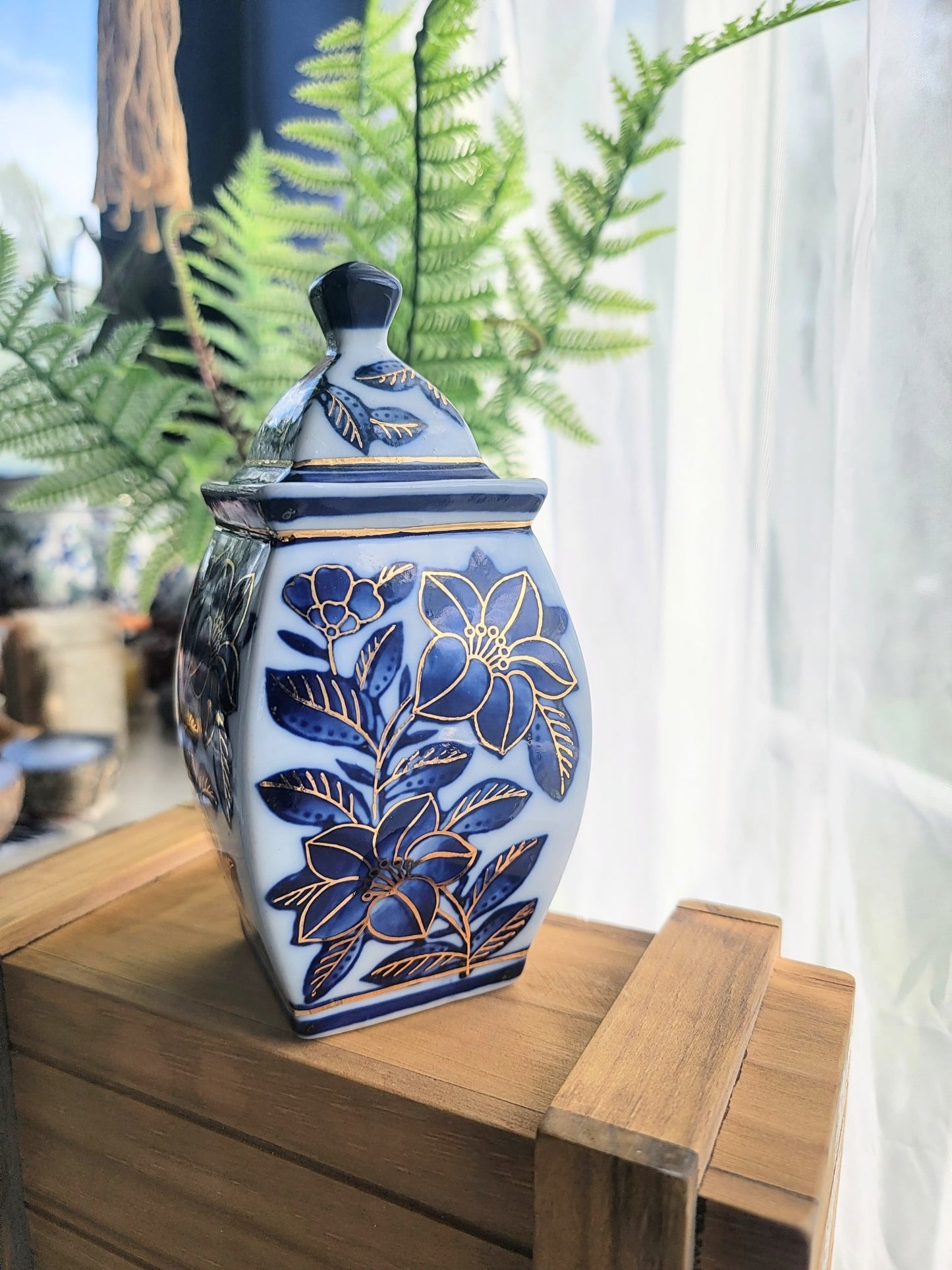Japanese Lidded Ginger Jar - Smash's Stashes