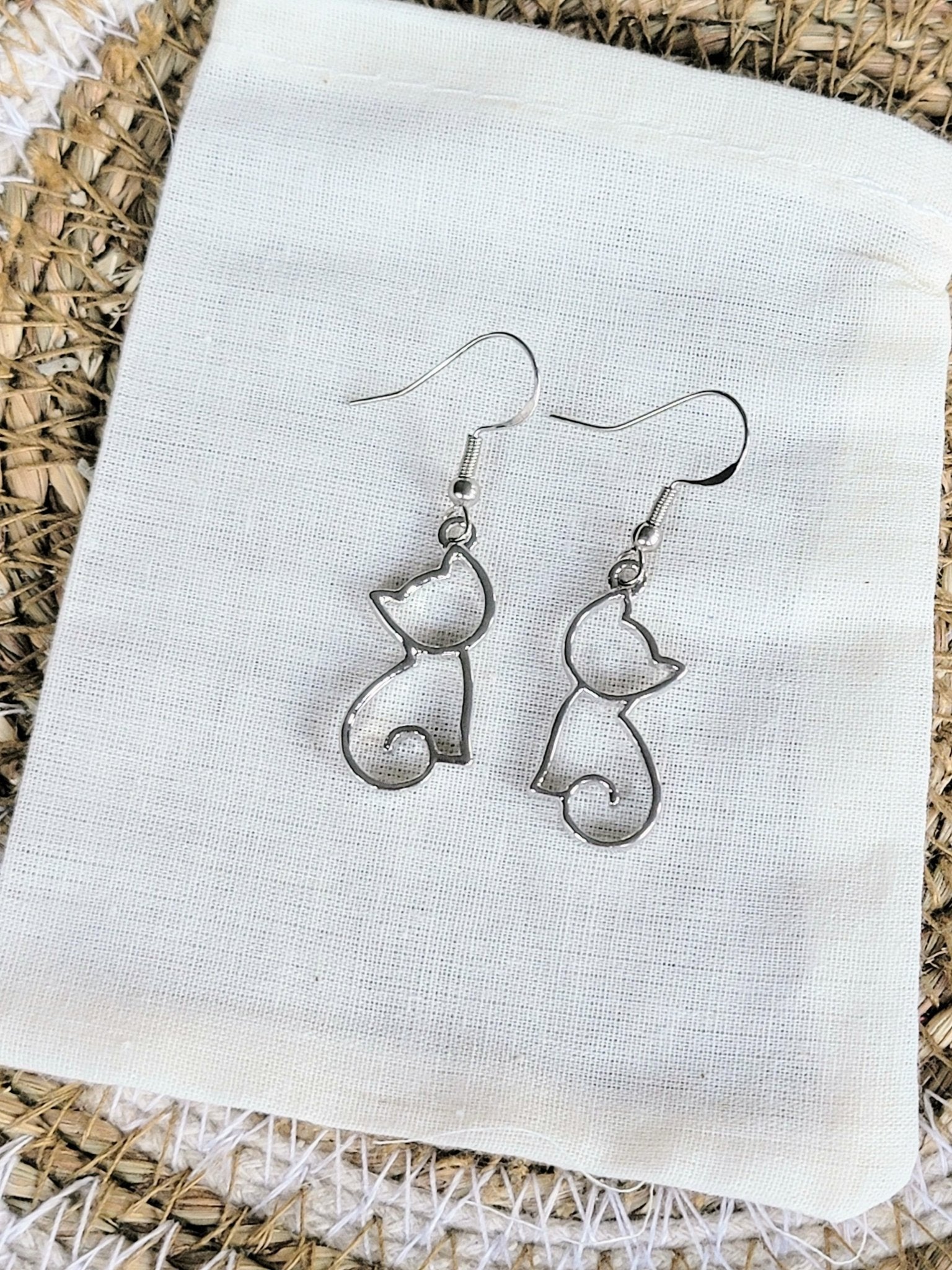 Kitty Cat Earrings - Smash's Stashes