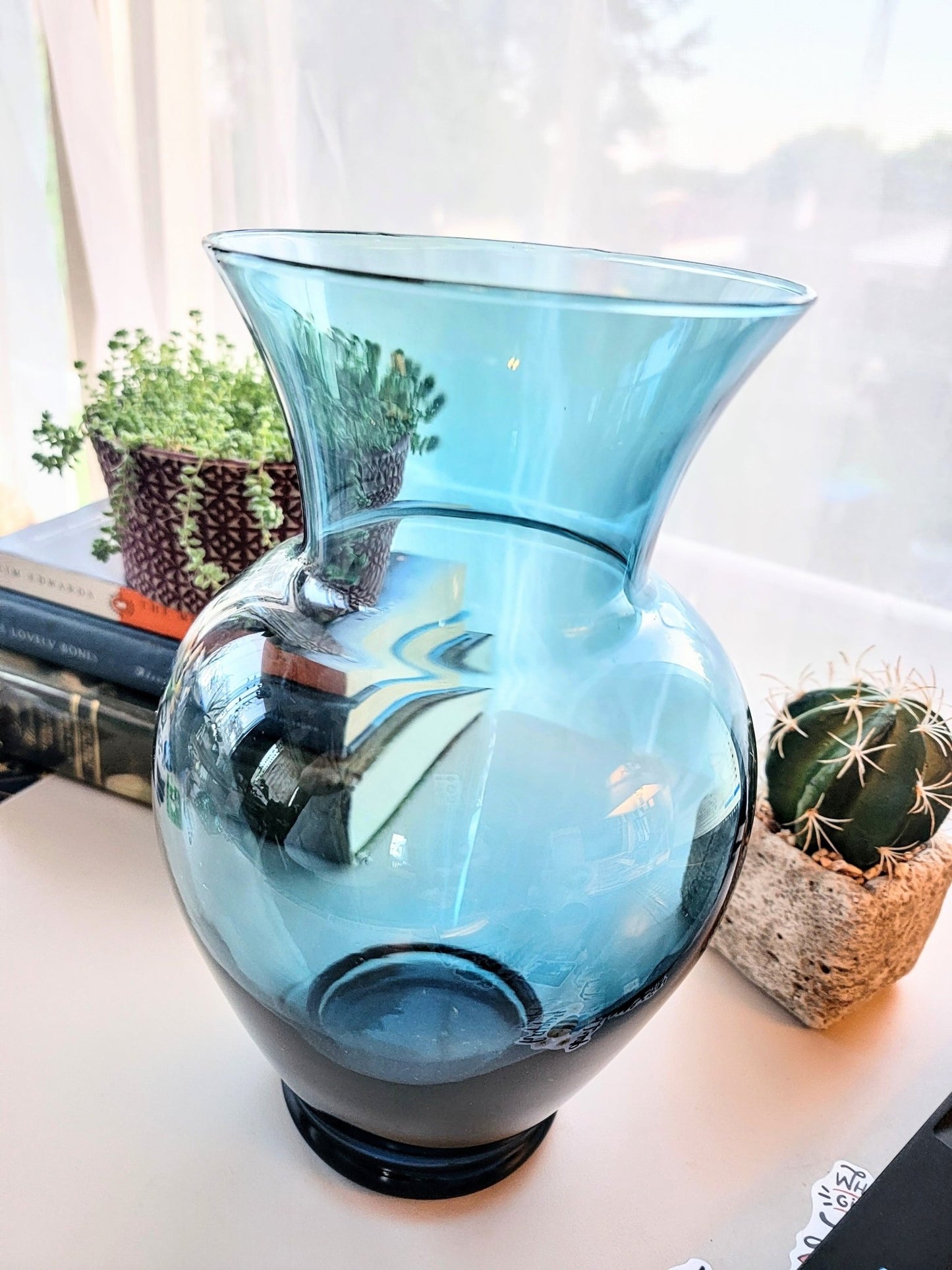 Large Vintage Vase - Smash's Stashes