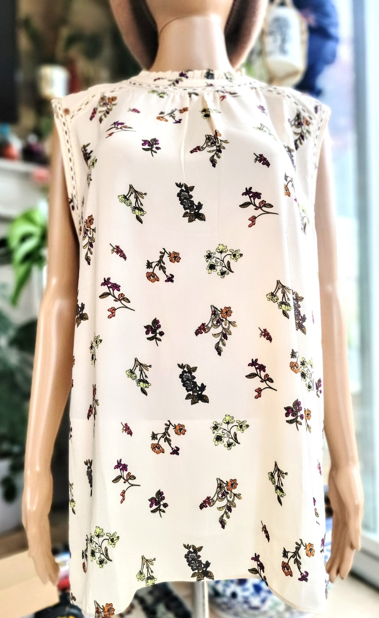 Loft Sleevless Top - Smash's Stashes