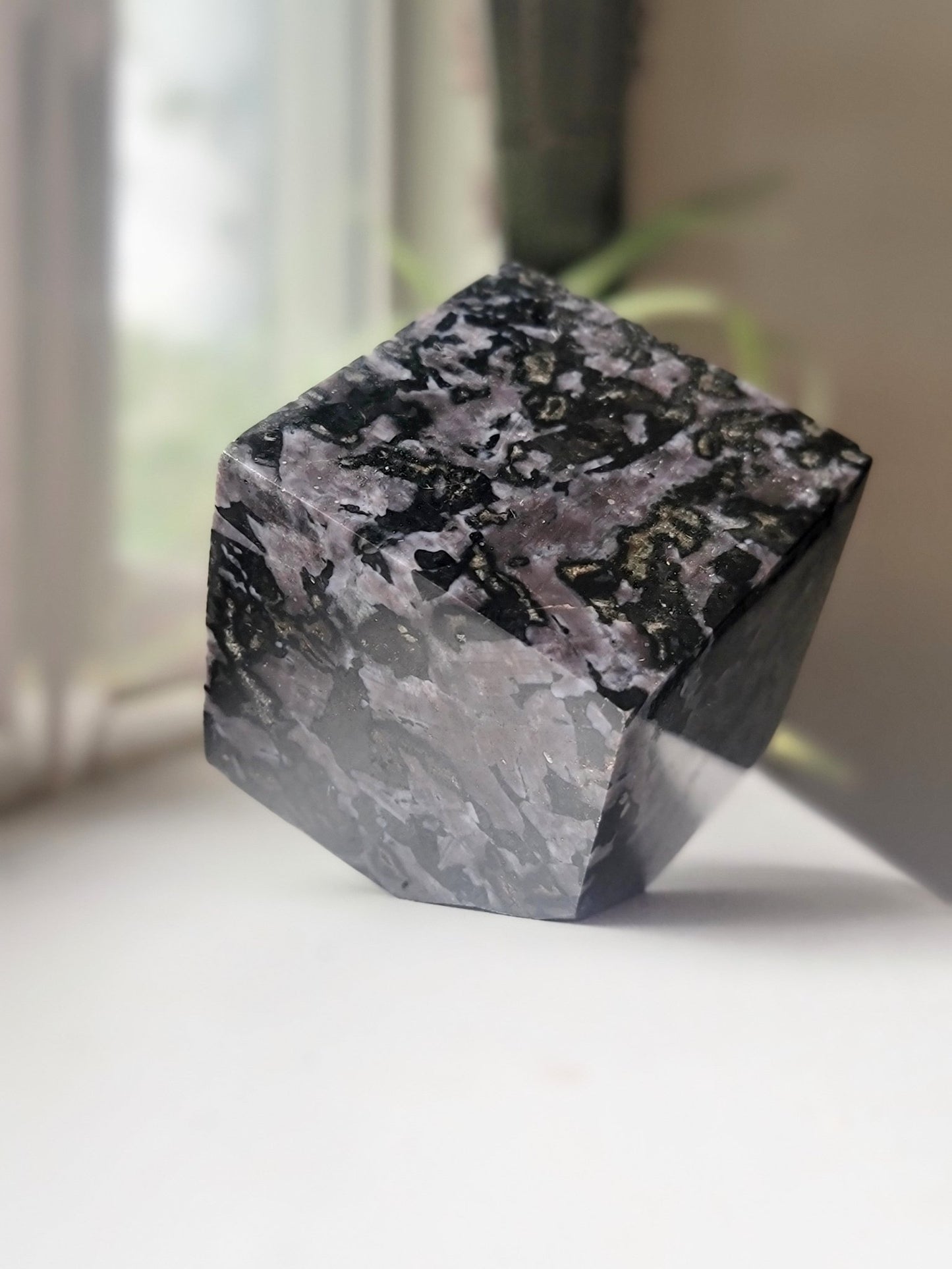 Merlinite Cube - Smash's Stashes