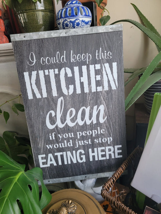 Mom's Kitchen Sign - Smash's Stashes