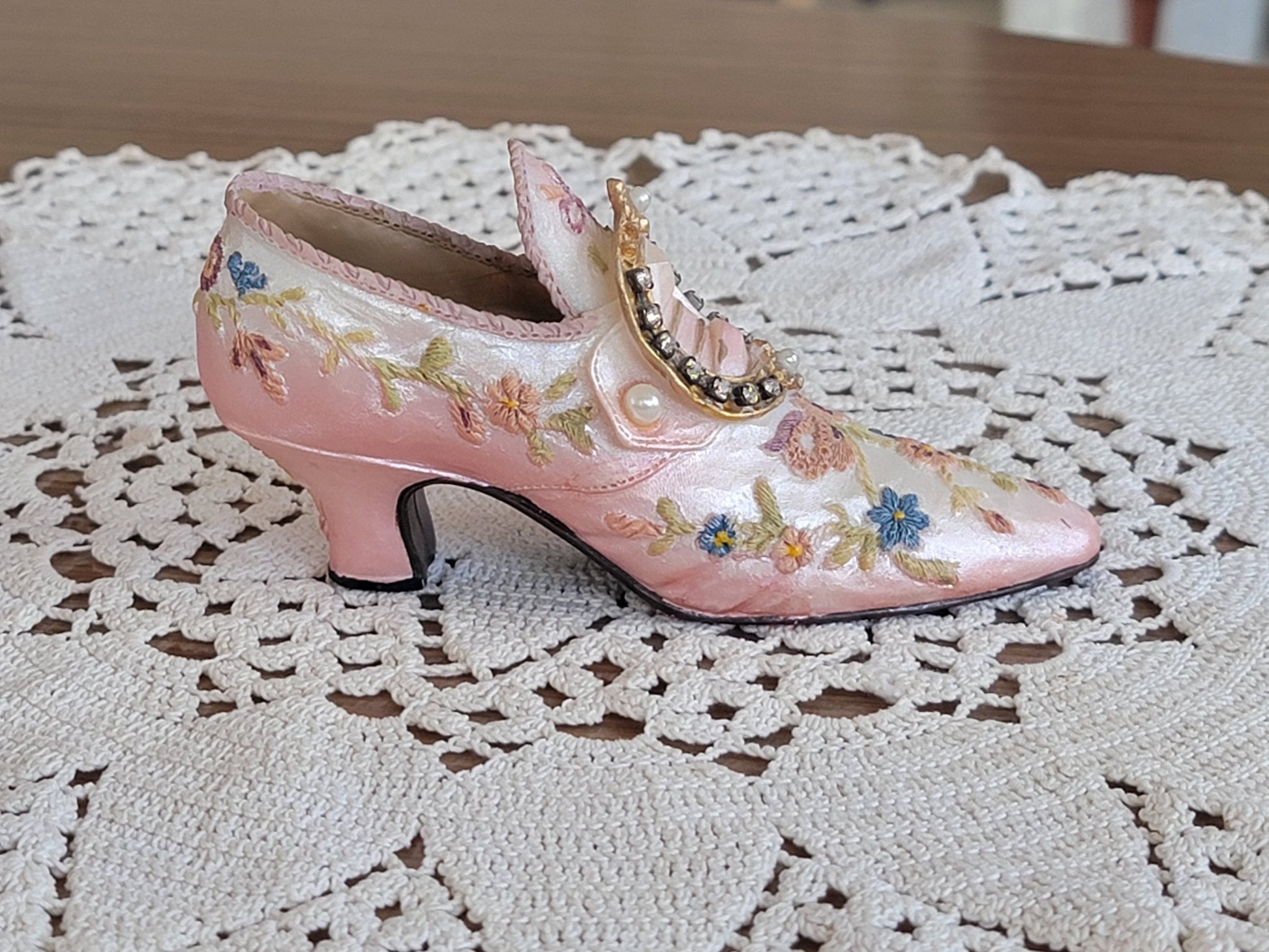 Nostalgia Popular Imports Shoe - Smash's Stashes