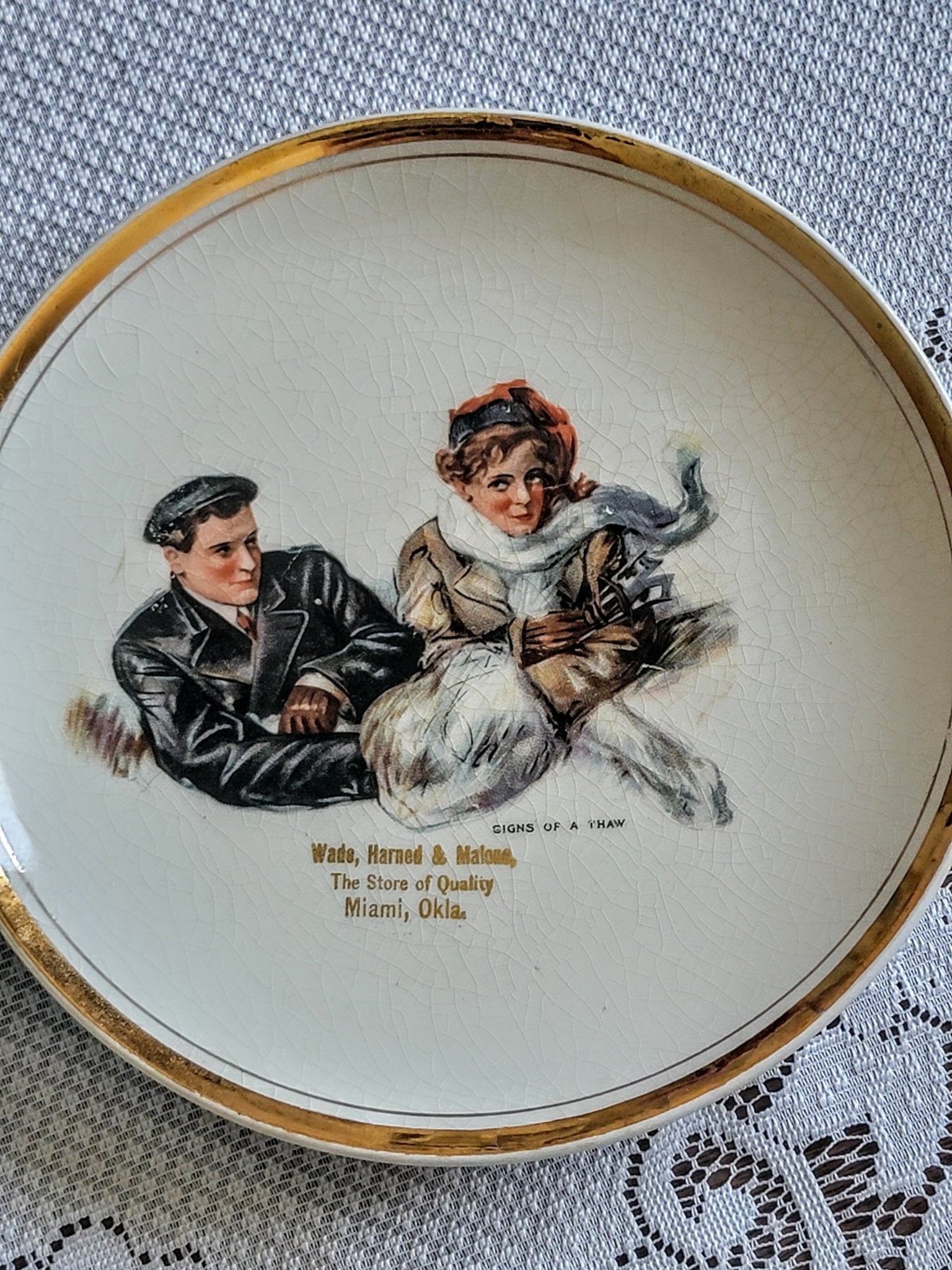 Victorian Couple Souvenir Plates - Smash's Stashes