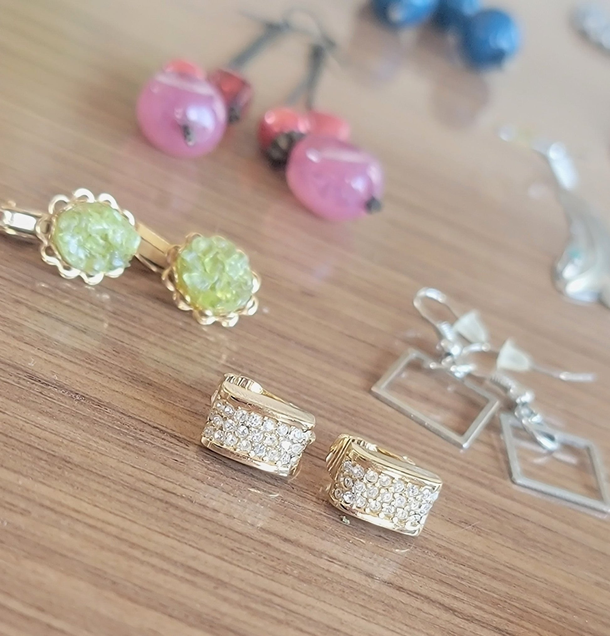 Vintage Earrings - Smash's Stashes