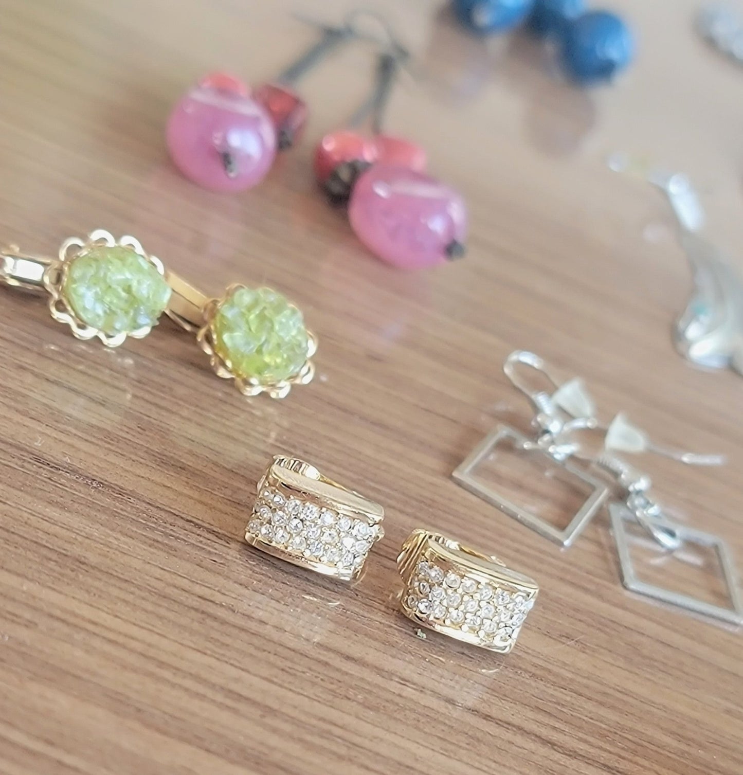 Vintage Earrings - Smash's Stashes