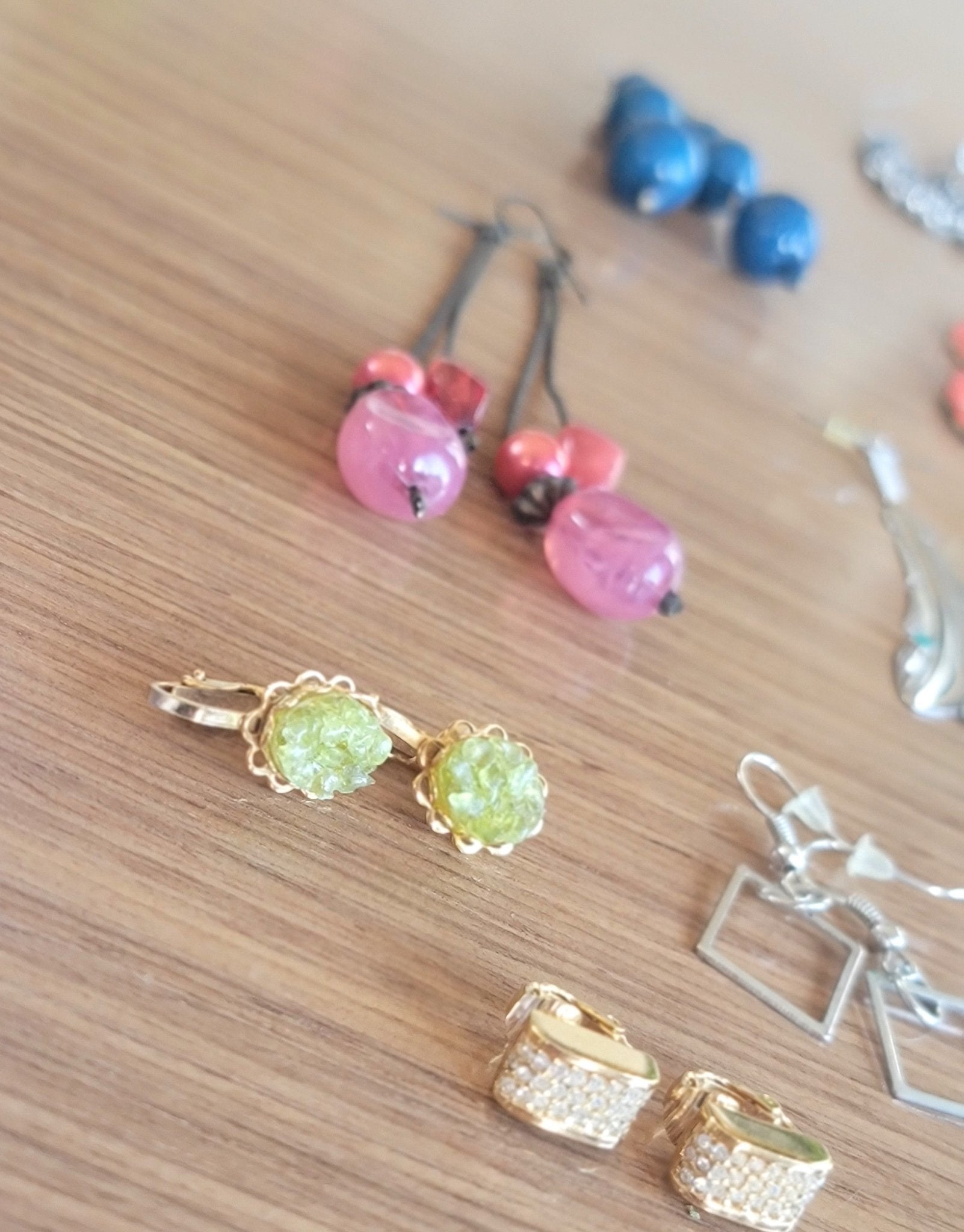 Vintage Earrings - Smash's Stashes