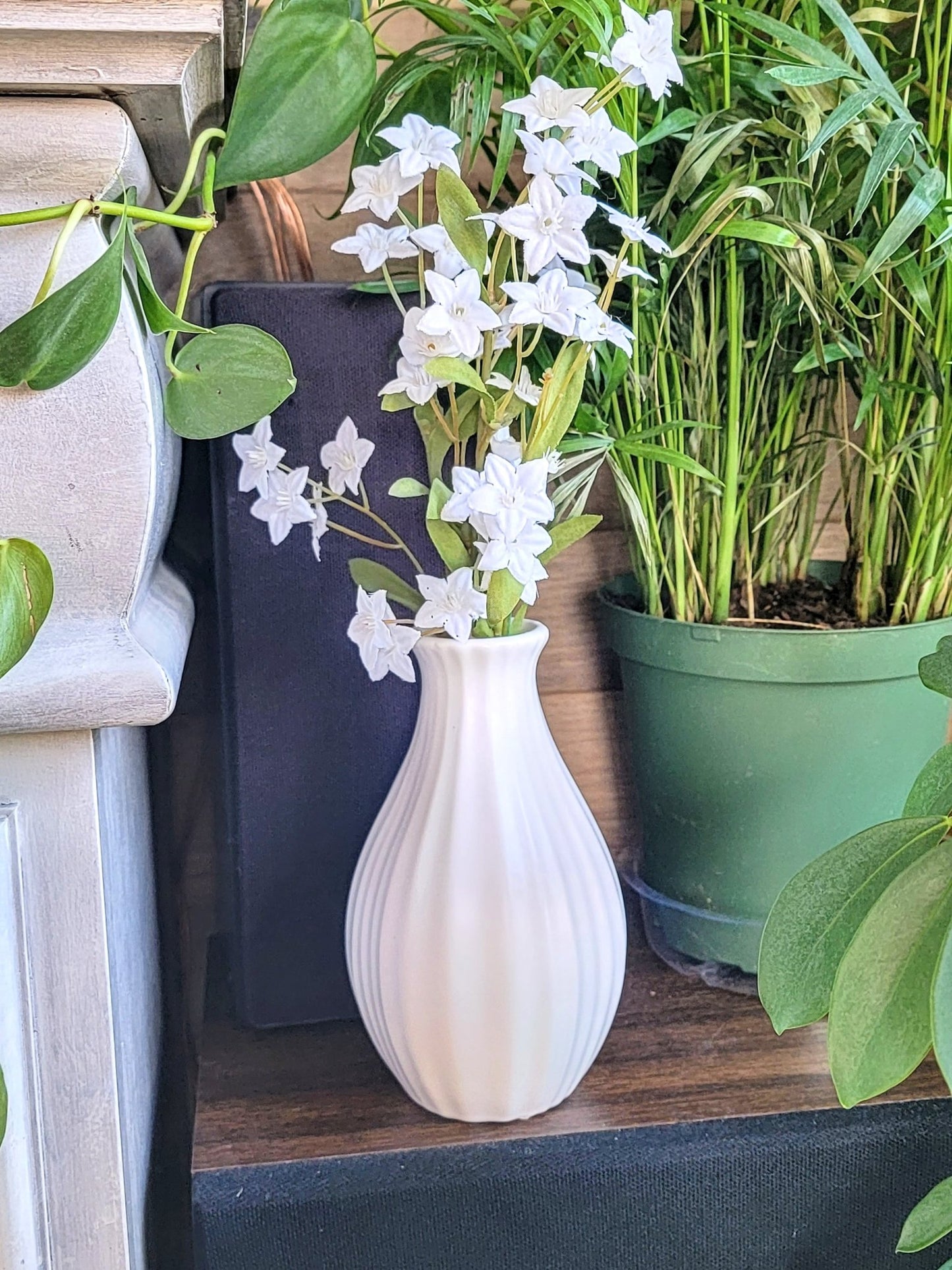 White Vase - Smash's Stashes