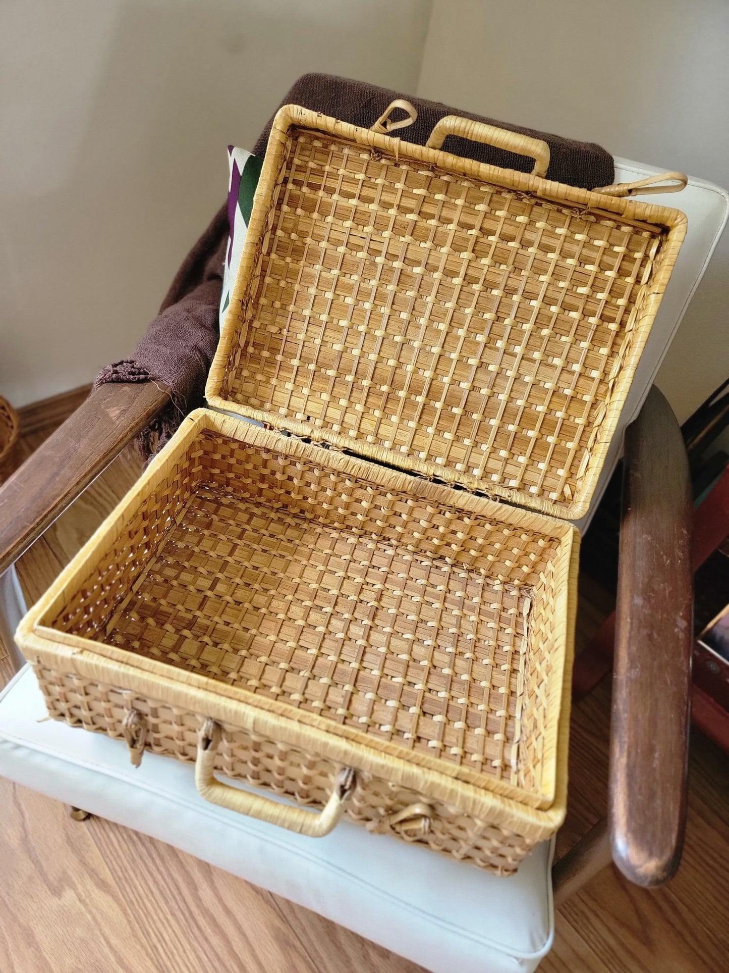 Wicker Picnic Basket - Smash's Stashes