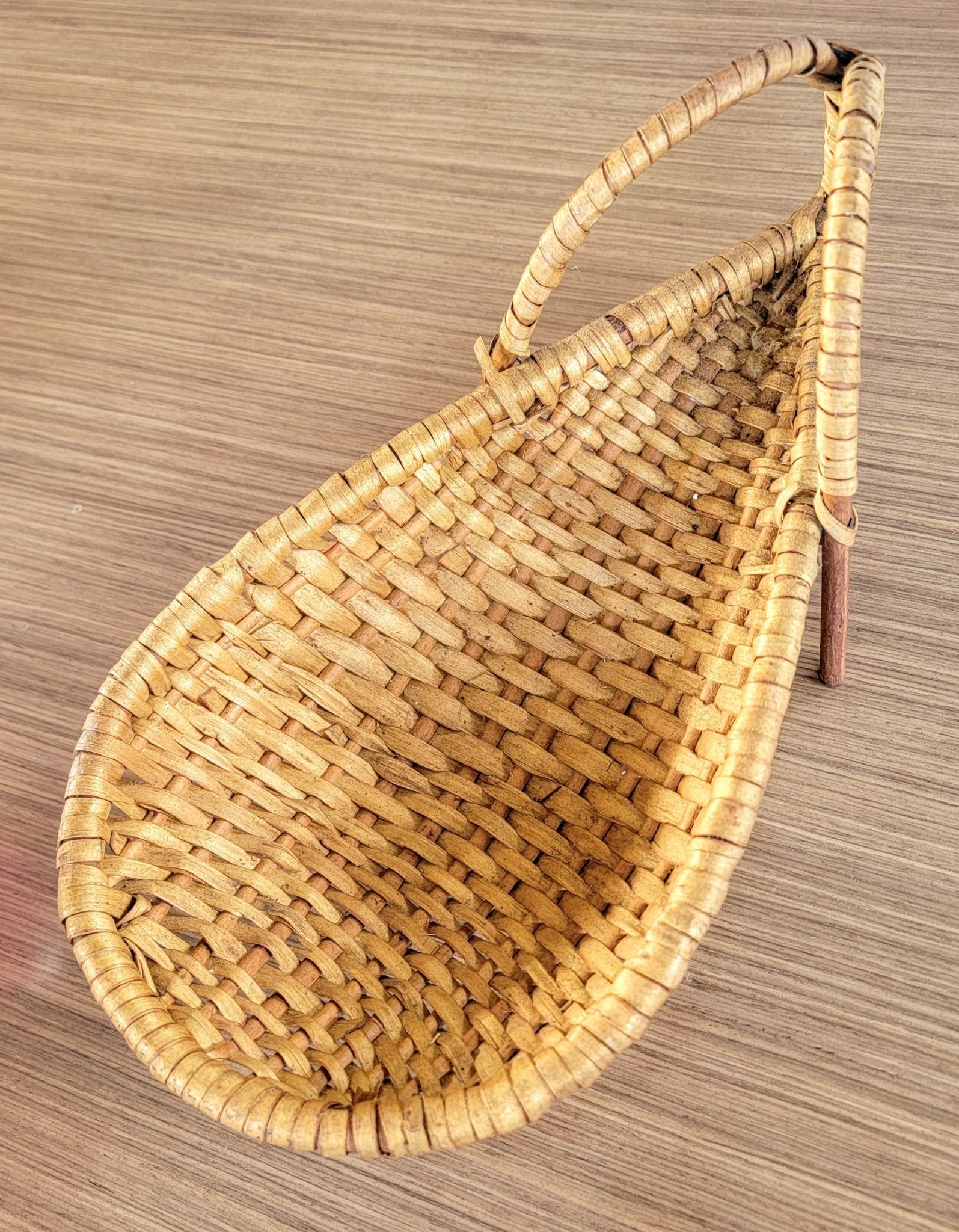 Woved Teardrop Handle Basket - Smash's Stashes