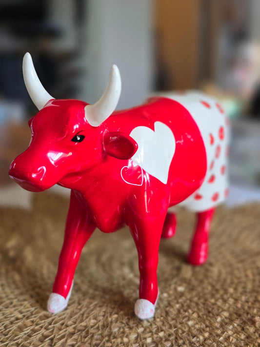 Cow Parade Moocho Amor - Smash's Stashes