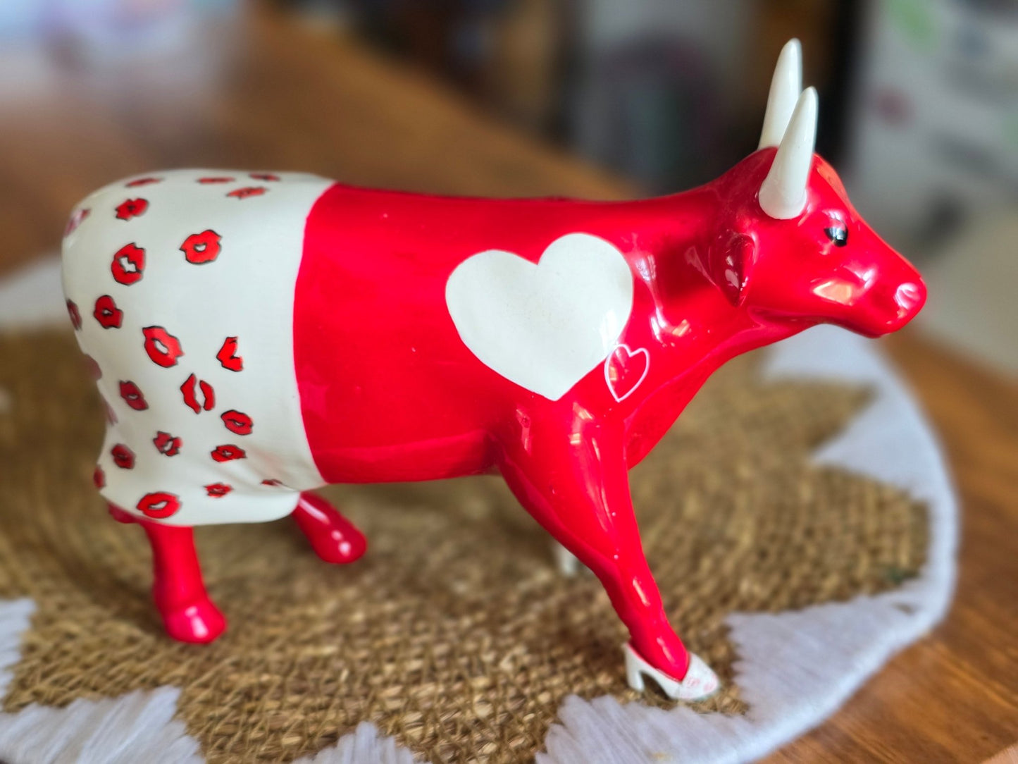 Cow Parade Moocho Amor - Smash's Stashes