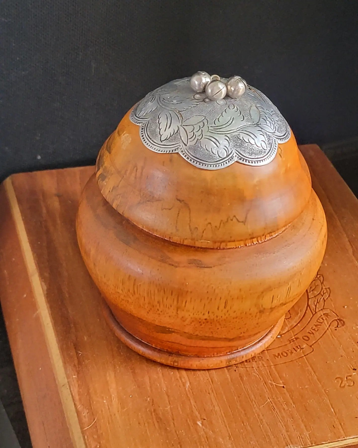 Regal Mango Wood Trinket Bowl - Smash's Stashes