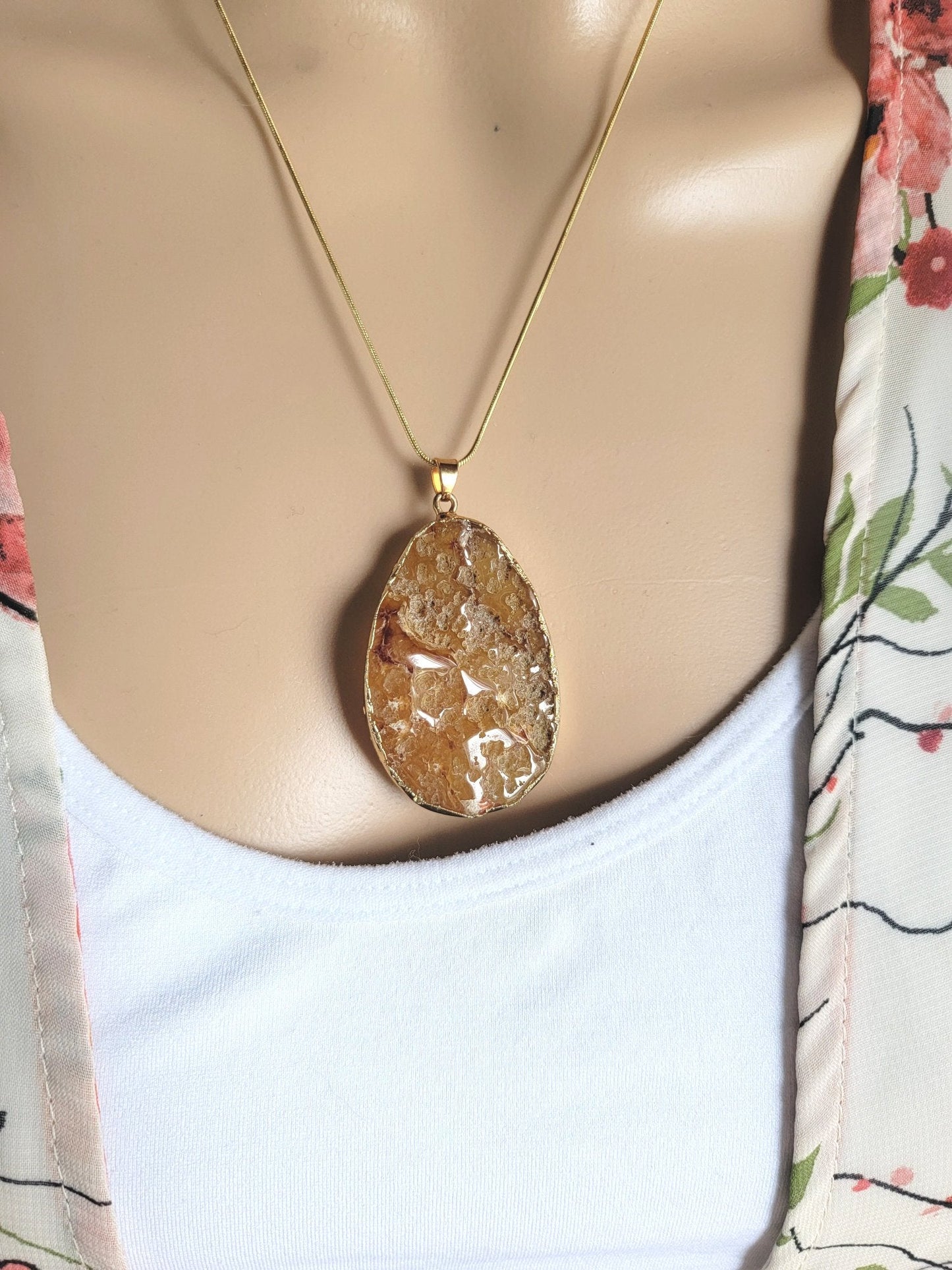 Resin Coated Agate Slice Necklace - Smash's Stashes