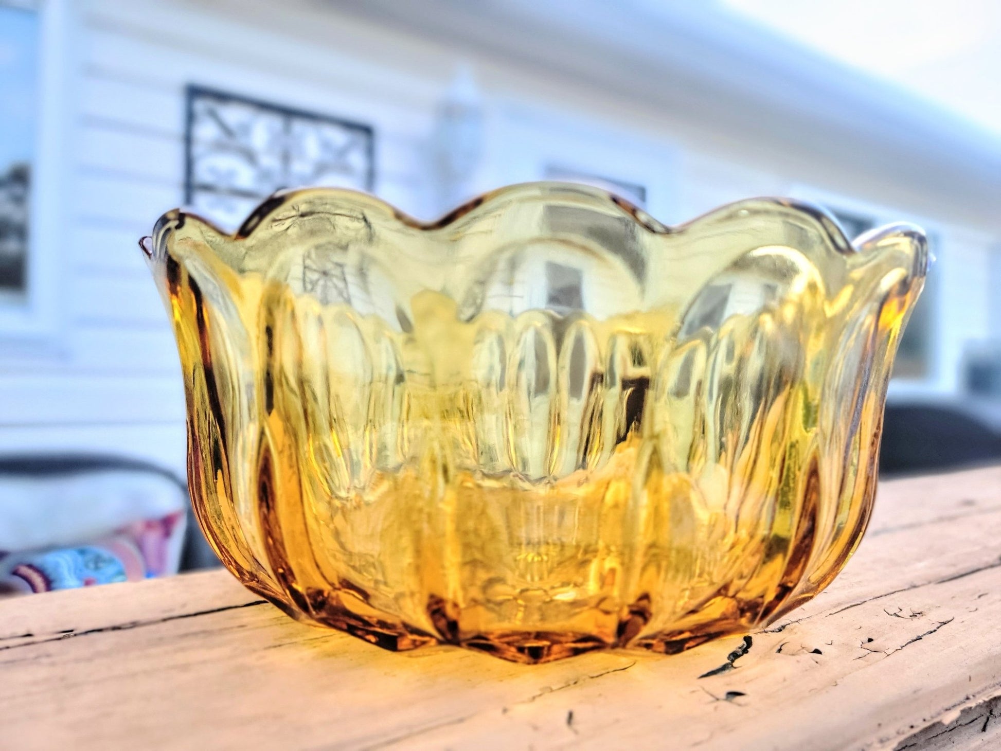 Vintage Amber Glass Bowl - Smash's Stashes