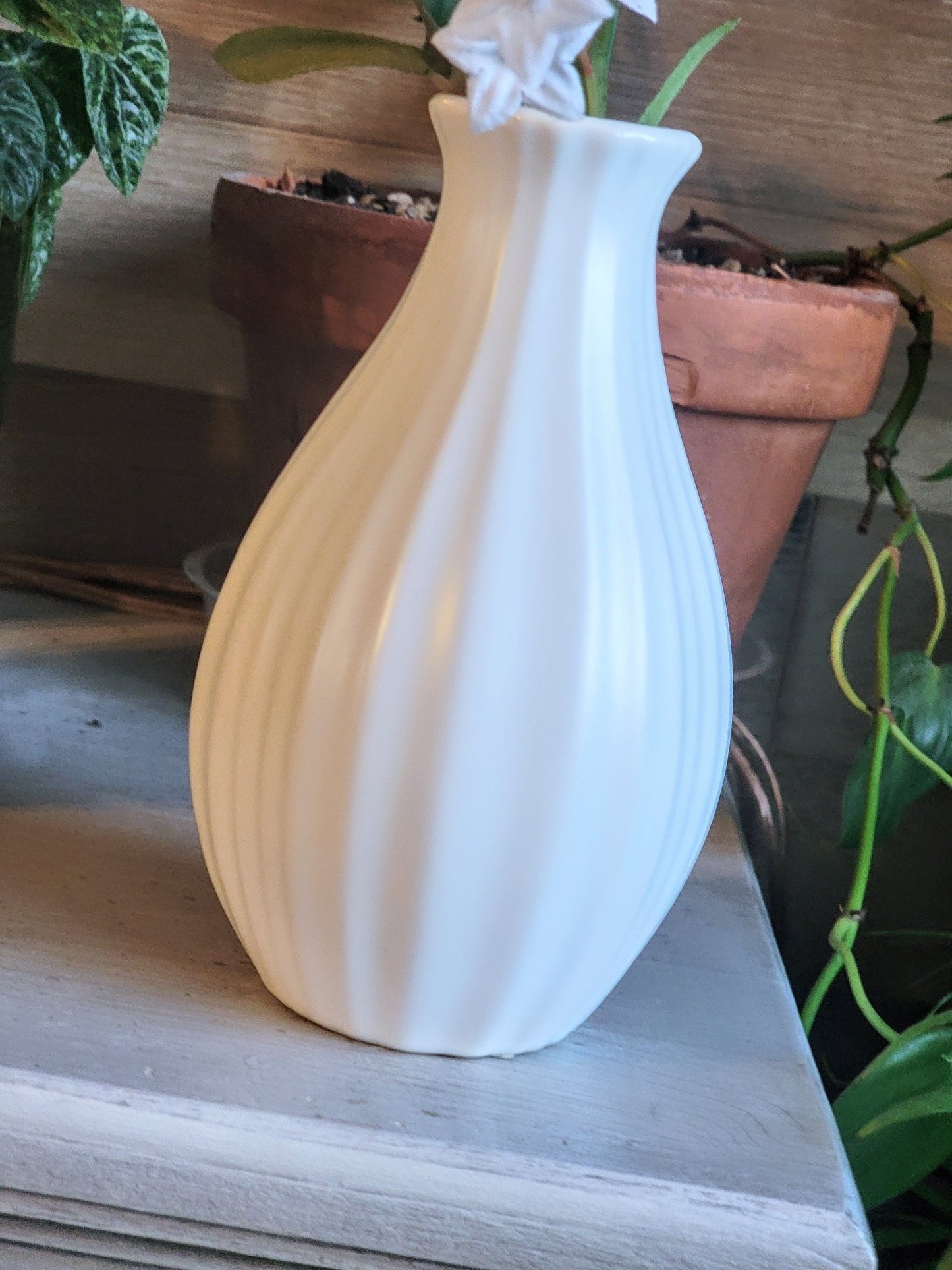 White Vase - Smash's Stashes